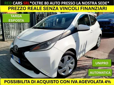 Usata Toyota Aygo 69 CV (50 kW) 2016 Bianco Utilitaria