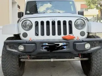 Usata Jeep Wrangler Sahara 200 CV (147 kW) 2011 Grigio SUV