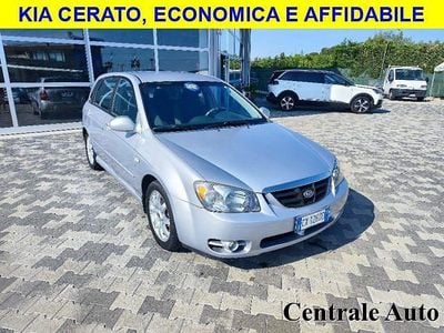 Usata Kia Cerato 102 CV (75 kW) 2005 Grigio Berlina