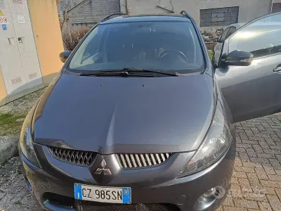 Usata Mitsubishi Grandis 136 CV (100 kW) 2006 Grigio Monovolume