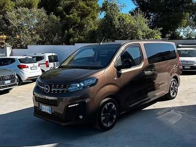 Usata Opel Zafira Life Edition 145 CV (106 kW) 2022 Marrone Monovolume