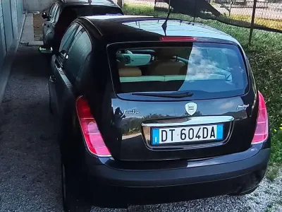 Usata Lancia Ypsilon 69 CV (50 kW) 2008 Nero Utilitaria