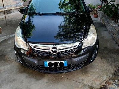 Usata Opel Corsa 85 CV (62 kW) 2011 Berlina