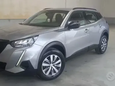 Usata Peugeot 2008 Active 101 CV (74 kW) 2022 Grigio SUV