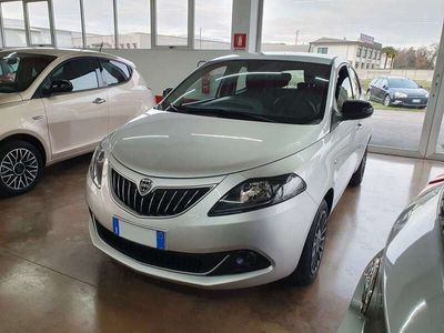 usata Lancia Ypsilon Ypsilon1.0 firefly hybrid Silver s