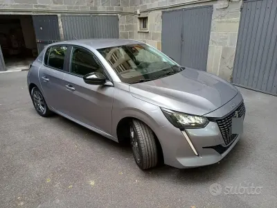 Usata Peugeot 208 Active 101 CV (74 kW) 2022 Grigio Utilitaria