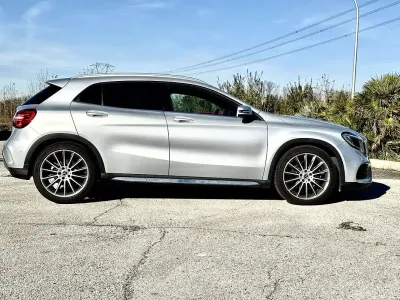 Usata Mercedes GLA220 Premium 170 CV (125 kW) 2018 Argento SUV