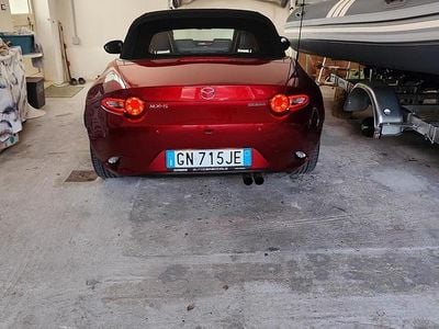 Usata Mazda MX5 Exclusive-Line 184 CV (135 kW) 2023 Rosso Cabrio
