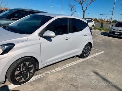 Usata Hyundai i10 67 CV (49 kW) 2023 Grigio Utilitaria