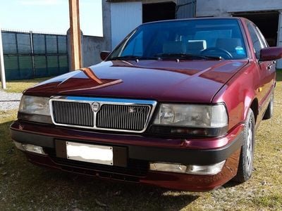 Usata Lancia Thema 201 CV (147 kW) 1993 Rosso Utilitaria