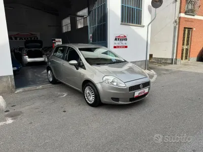 Usata Fiat Grande Punto 65 CV (47 kW) 2008 Grigio Utilitaria