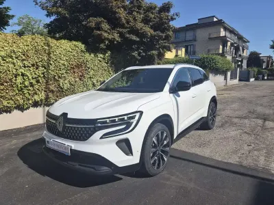 Usata Renault Austral Techno 131 CV (96 kW) 2023 Bianco SUV