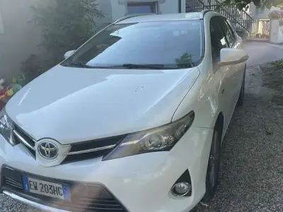 Usata Toyota Auris Hybrid