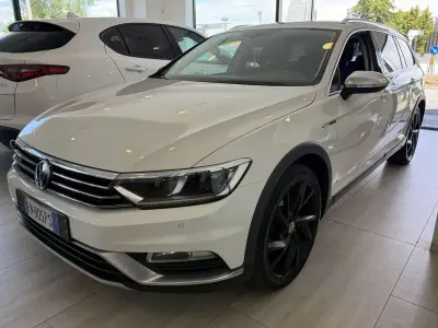 Usata VW Passat Alltrack 190 CV (139 kW) 2018 Bianco Station wagon