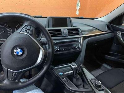 Usata 2012 BMW 316 Luxury Line Berlina | 12.000 € (Cara)