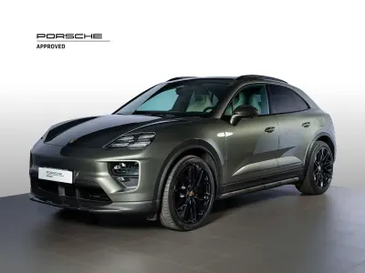 Usata Porsche Macan 144 kW (197 CV) 2024 Verde aventurine metallizzato SUV