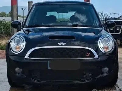 Usata Mini Cooper S 175 CV (128 kW) 2009 Nero Utilitaria