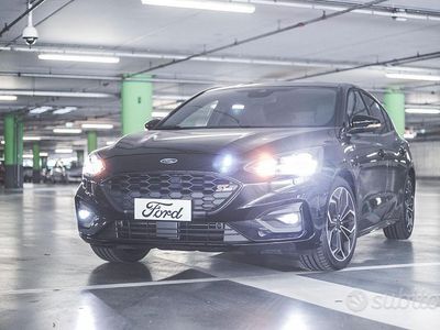 Usata Ford Focus ST-Line 125 CV (91 kW) 2019 Nero Berlina