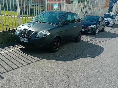 Usata Lancia Ypsilon 60 CV (44 kW) 2009 Nero Utilitaria