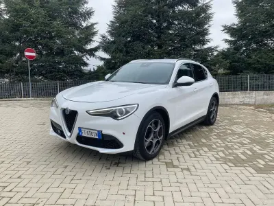 Usata Alfa Romeo Stelvio Business 160 CV (117 kW) 2019 Bianco SUV