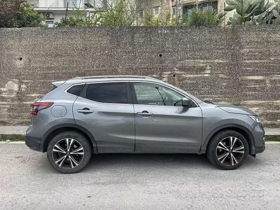 Usata Nissan Qashqai N-Connecta 115 CV (84 kW) 2018 Grigio SUV