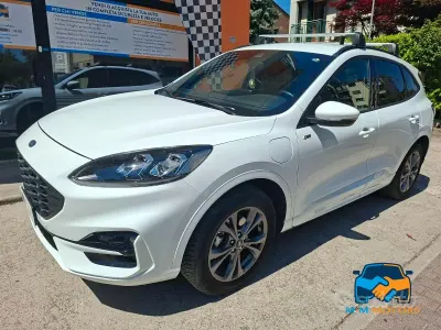 Usata Ford Kuga ST-Line X 152 CV (111 kW) 2023 Bianco SUV