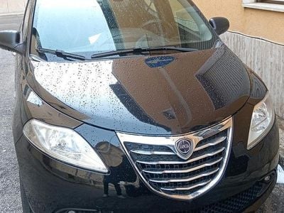 Usata Lancia Ypsilon 86 CV (63 kW) 2014 Nero Utilitaria