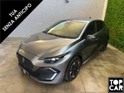 Usata Renault Clio V Techno 109 CV (80 kW) 2025 Grigio scuro metallizzato Berlina