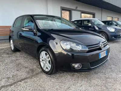 Usata VW Golf VI 105 CV (77 kW) 2010 Nero Utilitaria