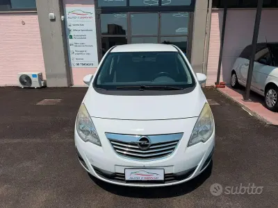 Usata Opel Meriva 110 CV (80 kW) 2011 Bianco Monovolume
