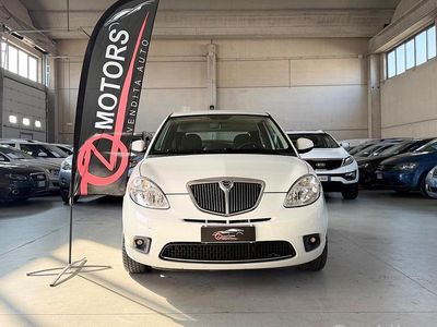 Usata Lancia Ypsilon 75 CV (55 kW) 2011 Bianco Utilitaria