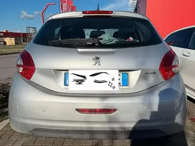 Usata Peugeot 208 2014 Grigio Utilitaria