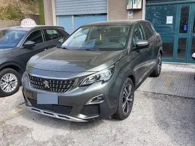 Usata Peugeot 3008 131 CV (96 kW) 2020 SUV