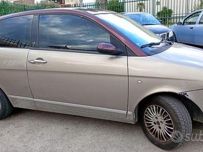 Usata Lancia Ypsilon 77 CV (56 kW) 2006 Grigio Utilitaria