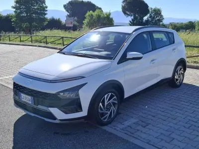 Gebraucht Hyundai Bayon 77 PS (56 kW) 2024 Weiß SUV