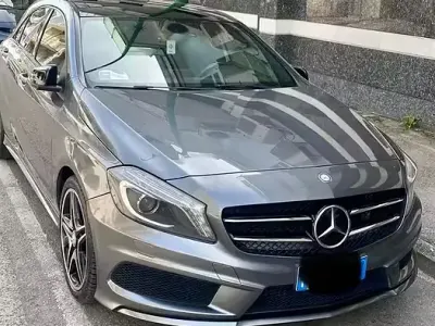 Usata Mercedes A200 Premium 136 CV (100 kW) 2014 Grigio Utilitaria