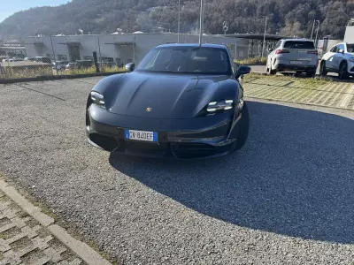 Usata Porsche Taycan 459 kW (625 CV) 2020 Berlina