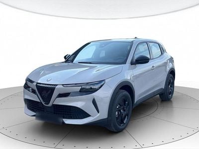 Nuova Alfa Romeo Junior 145 CV (106 kW) 2025 Avorio galleria SUV
