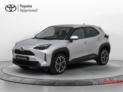 Usata Toyota Yaris Cross Lounge 116 CV (85 kW) 2022 Grigio SUV