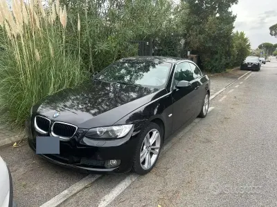 Usata BMW 320 Cabriolet 170 CV (125 kW) 2007 Nero Cabrio