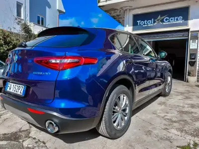 Usata Alfa Romeo Stelvio 190 CV (139 kW) 2019 Bluazzurro SUV