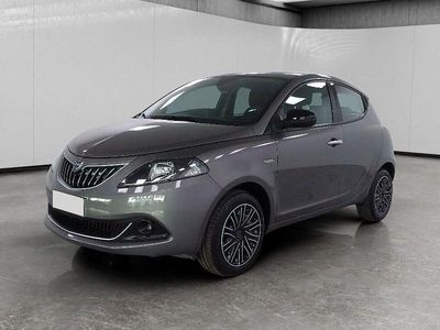 Usata Lancia Ypsilon Gold 70 CV (51 kW) 2022 Grigio Utilitaria