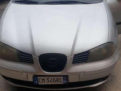 Grigio Usata 2004 Seat Ibiza Stella Berlina | 2100 € (Buon prezzo)