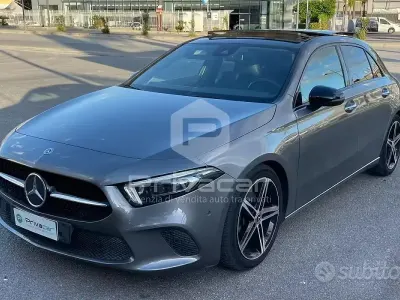 Begagnad Mercedes A180 116 HK (85 kW) 2018 Grå Halvkombi