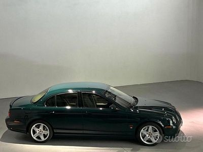 Usata Jaguar S-Type R 400 CV (294 kW) 2003 Verde Berlina