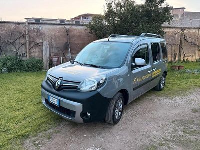 Usata Renault Kangoo 90 CV (66 kW) 2016 Grigio Monovolume