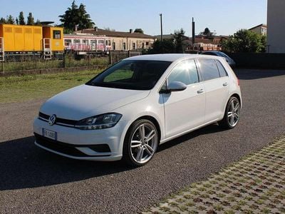 Usata VW Golf VII Trendline 86 CV (63 kW) 2017 Bianco Berlina