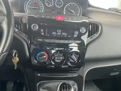 Usata Lancia Ypsilon 69 CV (50 kW) 2012 Grigio Utilitaria