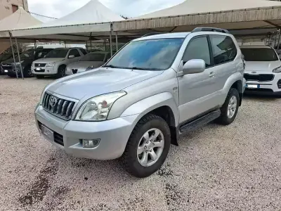 Usado Toyota Land Cruiser Sol 173 CV (127 kW) 2007 Gris SUV