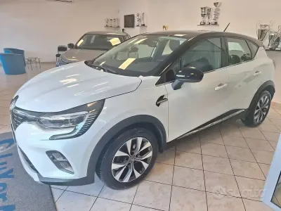 Usata Renault Captur Intens 95 CV (69 kW) 2020 Bianco SUV